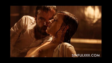 Drenched Desire'ın ıslak çiftinden Vahşi Hardcore Seks